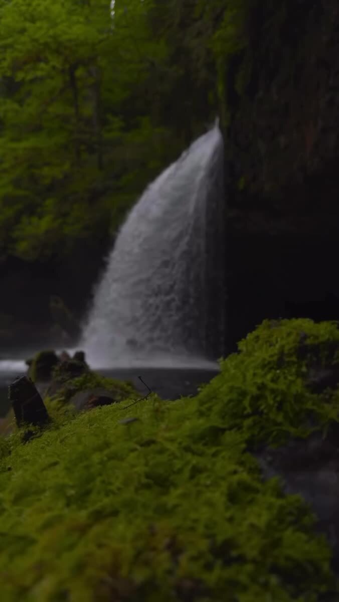 Красивая природа горы вода 