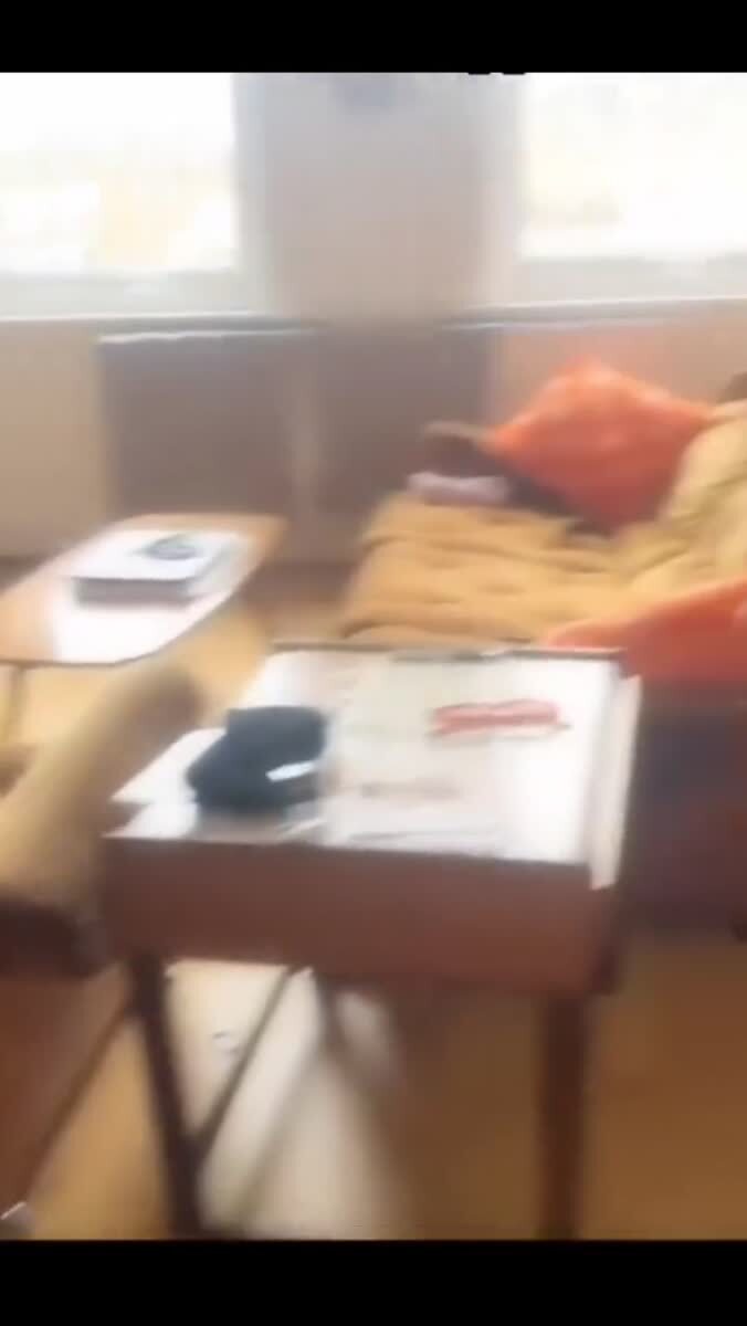 Котик стирает вещи 👻